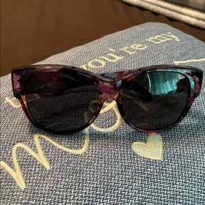 Stylish Black Floral Print Sunglasses